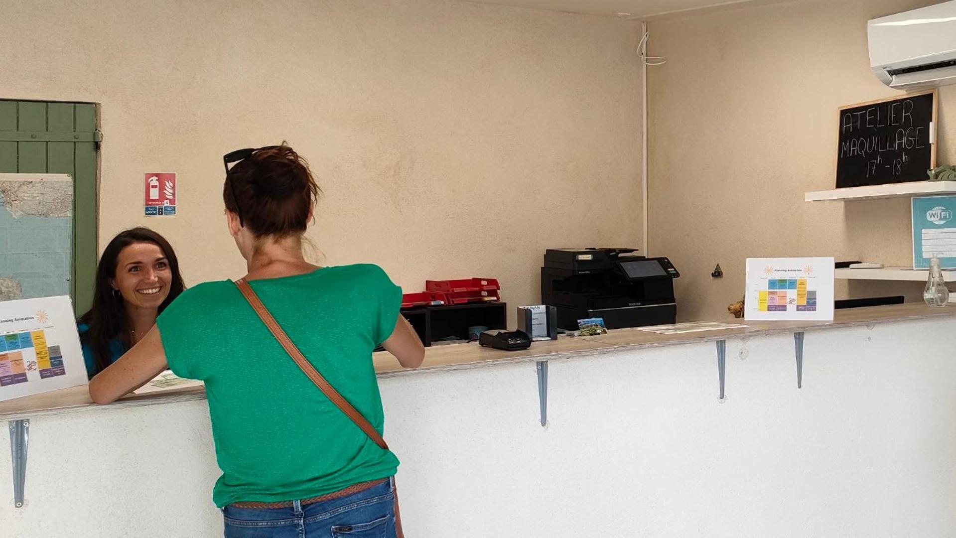 Camping Tikayan Felix De La Bastide Saint-Mitre-les-Remparts Buitenkant foto